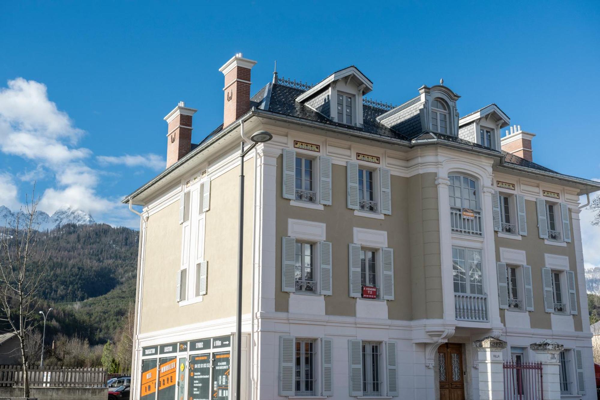 Petite Anita - Centre Ville - Parking Prive Barcelonnette Zewnętrze zdjęcie